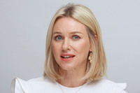 Naomi Watts Longsleeve T-shirt #2344312