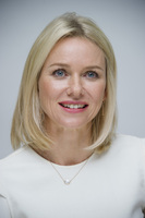 Naomi Watts Longsleeve T-shirt #2366806