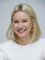 Naomi Watts Longsleeve T-shirt #2366819