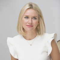 Naomi Watts Longsleeve T-shirt #2432618