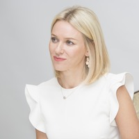 Naomi Watts mug #G737297