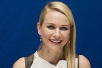 Naomi Watts hoodie #2438137