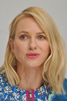 Naomi Watts Longsleeve T-shirt #2489446
