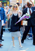 Naomi Watts Sweatshirt #2821791