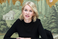 Naomi Watts hoodie #2821837