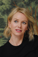 Naomi Watts Sweatshirt #2821874