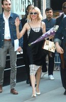 Naomi Watts Sweatshirt #2821881