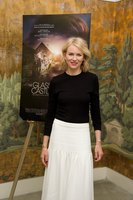 Naomi Watts Sweatshirt #2821906