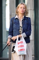 Naomi Watts hoodie #3043472