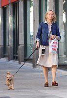 Naomi Watts Sweatshirt #3043497