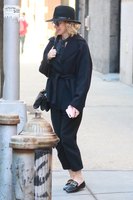 Naomi Watts Sweatshirt #3187945