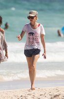 Naomi Watts hoodie #3211161