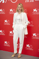 Naomi Watts hoodie #3757828