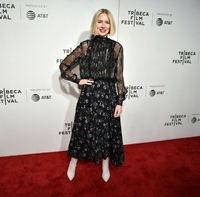 Naomi Watts Sweatshirt #3829484