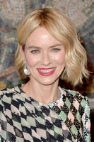Naomi Watts mug #G2475804
