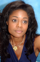 Naomie Harris Longsleeve T-shirt #2396553