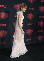 Natalia Dyer Tank Top #2865608