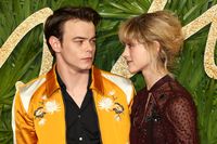 Natalia Dyer mug #G1188943