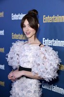 Natalia Dyer mug #G2559627