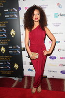 Natalie Gumede Longsleeve T-shirt #3043421