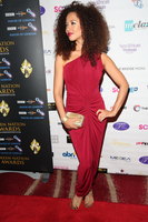 Natalie Gumede Longsleeve T-shirt #3043428