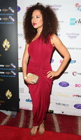 Natalie Gumede Longsleeve T-shirt #3043439
