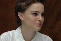 Natalie Portman Sweatshirt #2239444