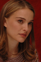 Natalie Portman longsleeve t-shirt #2250554