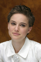 Natalie Portman longsleeve t-shirt #2257465