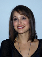 Natalie Portman longsleeve t-shirt #2280773