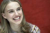 Natalie Portman longsleeve t-shirt #2280775