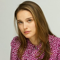 Natalie Portman longsleeve t-shirt #2311275