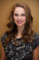 Natalie Portman Sweatshirt #2339051