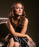 Natalie Portman longsleeve t-shirt #2344354