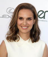 Natalie Portman Sweatshirt #2757601