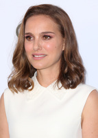 Natalie Portman Sweatshirt #2796782