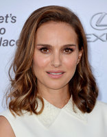 Natalie Portman longsleeve t-shirt #2796888