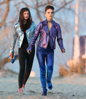 Natalie Portman longsleeve t-shirt #3322546