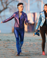 Natalie Portman longsleeve t-shirt #3322586