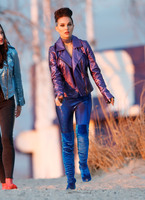 Natalie Portman longsleeve t-shirt #3363119