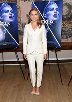 Natalie Portman Sweatshirt #3746583