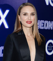 Natalie Portman Sweatshirt #3806580