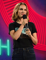 Natalie Portman Sweatshirt #3894475