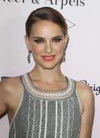 Natalie Portman longsleeve t-shirt #3916317