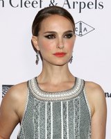 Natalie Portman longsleeve t-shirt #3916368