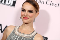 Natalie Portman longsleeve t-shirt #3916374