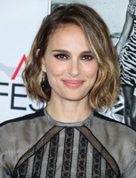 Natalie Portman longsleeve t-shirt #3916378