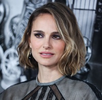 Natalie Portman longsleeve t-shirt #3916380