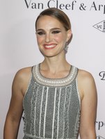 Natalie Portman longsleeve t-shirt #3916520