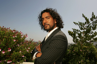 Naveen Andrews Sweatshirt #2201616